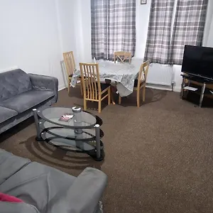 Simple 2bed Flat In Edinburgh. Apartamento